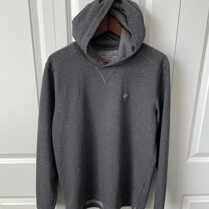 Vineyard vines hoodie